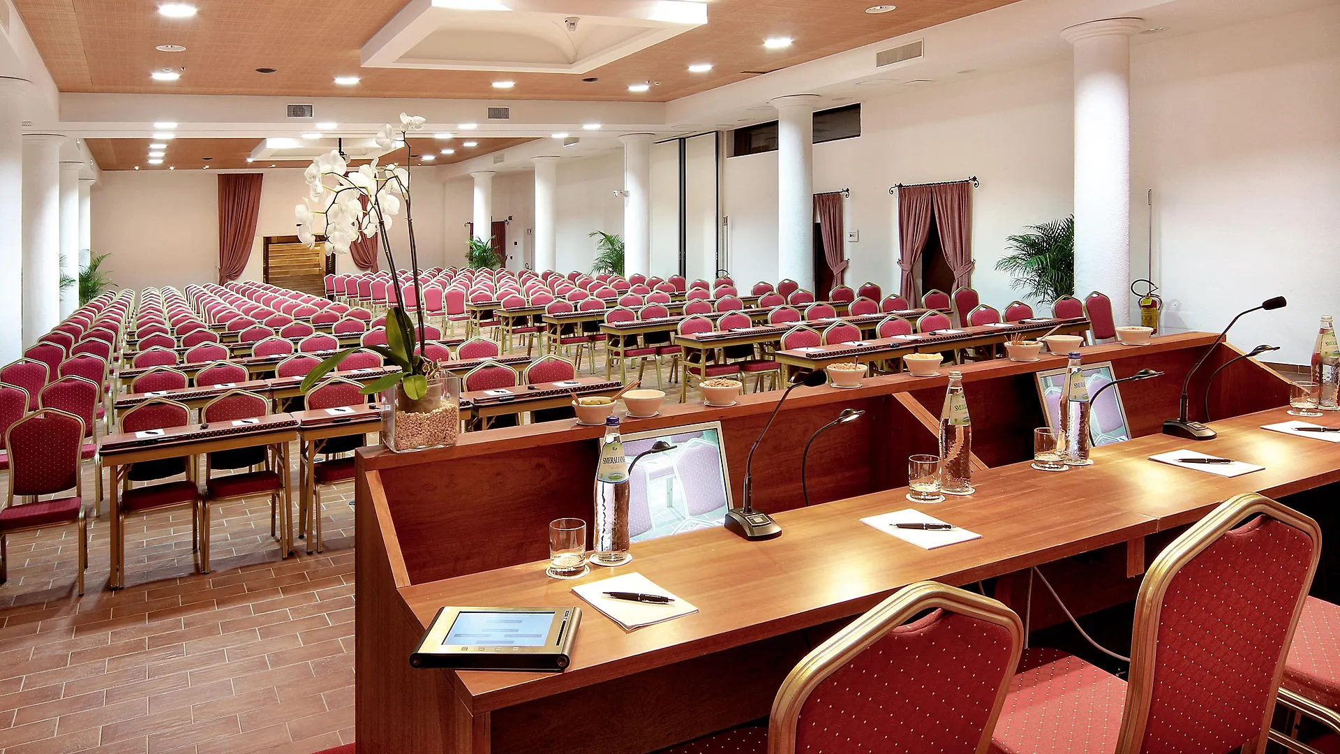 Colonna Resort, A Colonna Luxury Beach Hotel, Πόρτο Τσέρβο