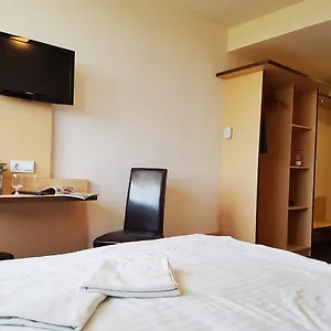 *** Szálloda Pest Magyarország