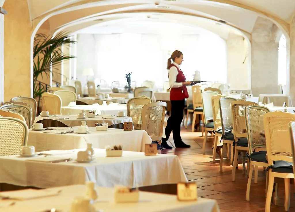 Colonna Resort, A Colonna Luxury Beach Hotel, Porto Cervo 5*,  İtalya