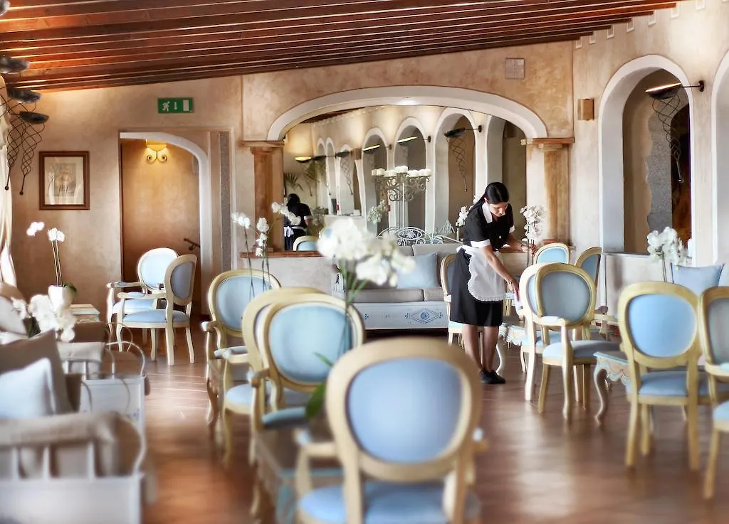 Otel Colonna Resort, A Colonna Luxury Beach Hotel, Porto Cervo